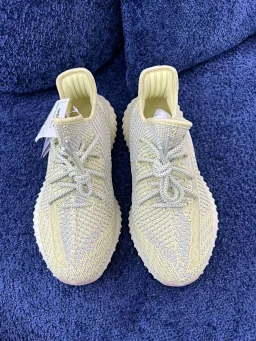 thumbnail for FC版本/Yeezy350 V2 天使限定系列黑天使白斑马白天使亚洲限定老灰橙链接二