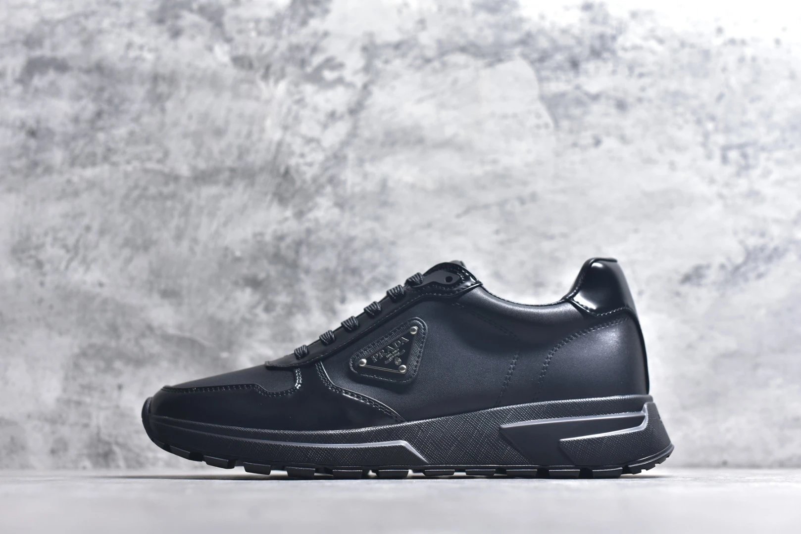 Prada Sneakers Prax 01 — Prax 01 pure black leather patent leather