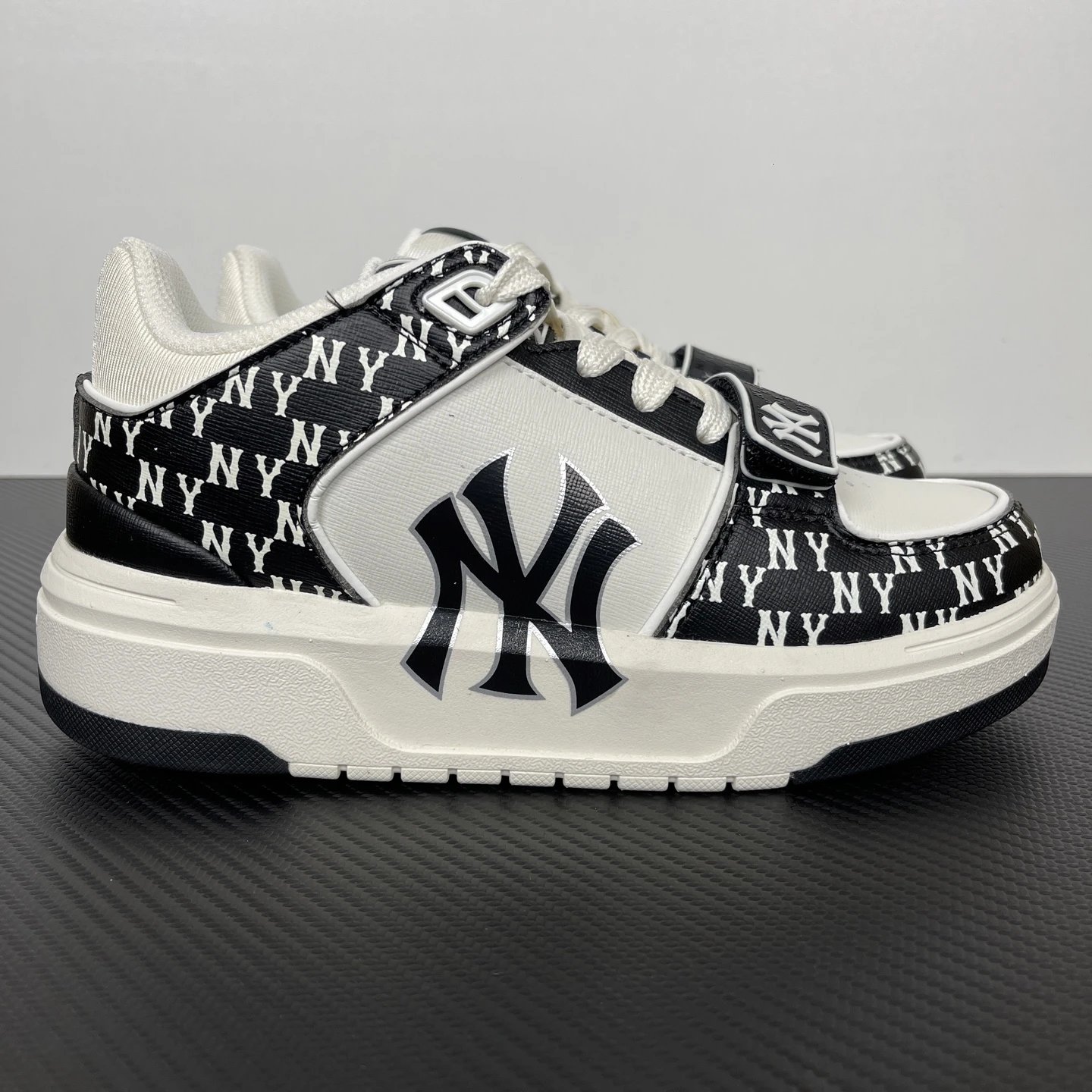MLB Sneakers NY logo low-top — MLB Black and White NY3ASXLM13N-50BKS(GP028)