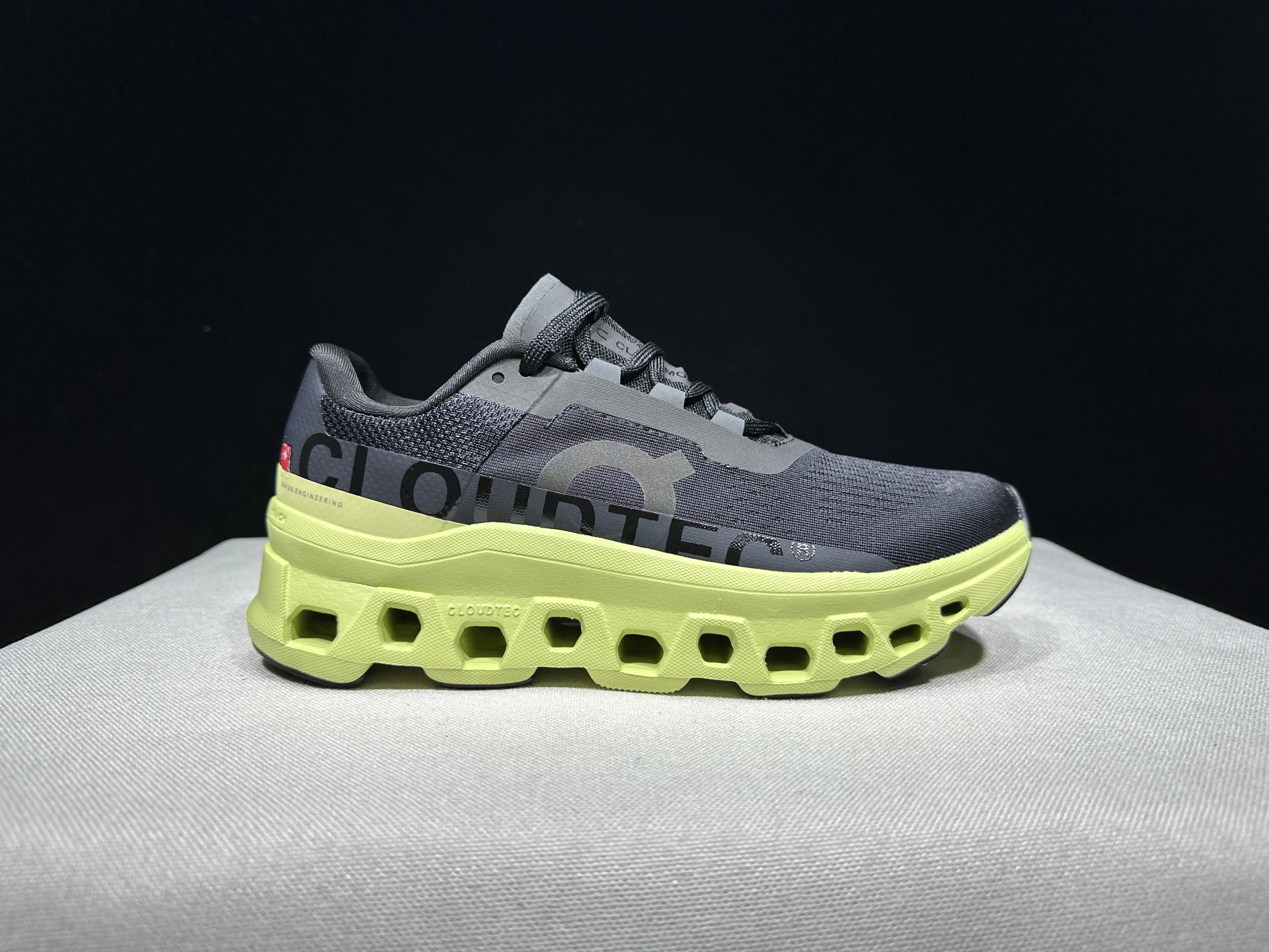 On Sneakers Cloudmonster — ON Monster Black Acacia Yellow 61.97727