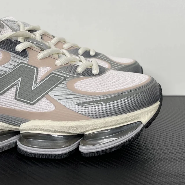 New Balance Sneakers NB2000 product detail image 21
