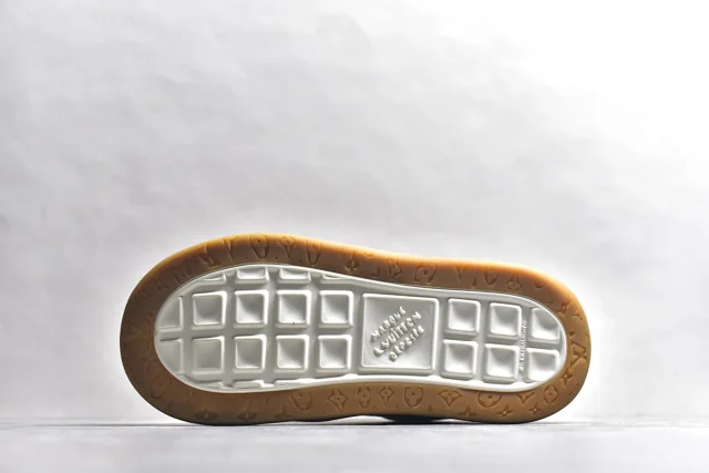 Louis Vuitton Sneakers LV Skate Sneaker product detail image 7