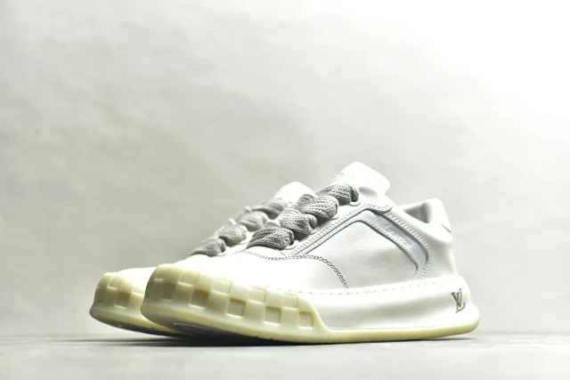 Louis Vuitton Sneakers LV Skate Sneaker product detail image 57
