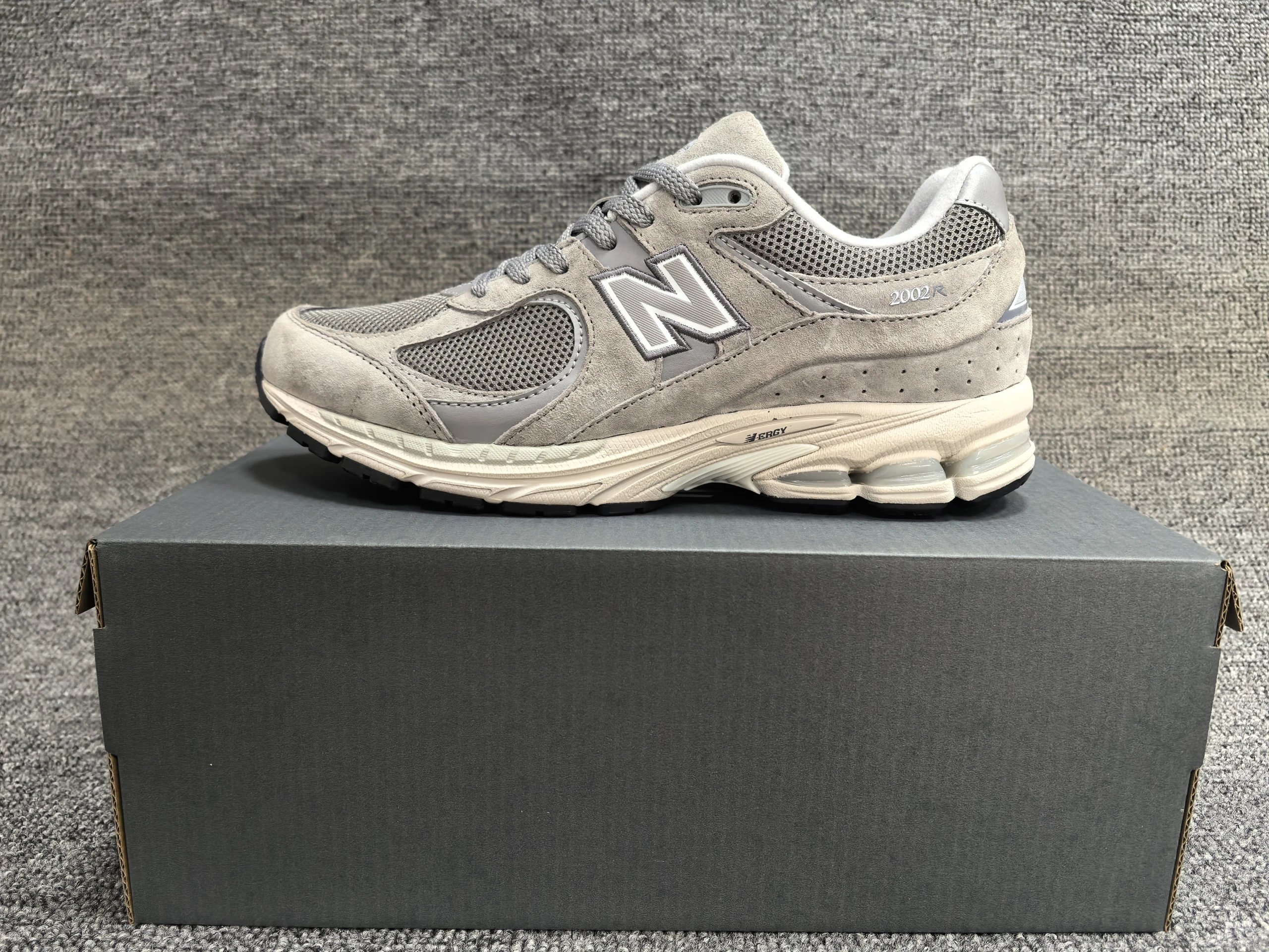 New Balance 2002R Retro Grey ML2002RA