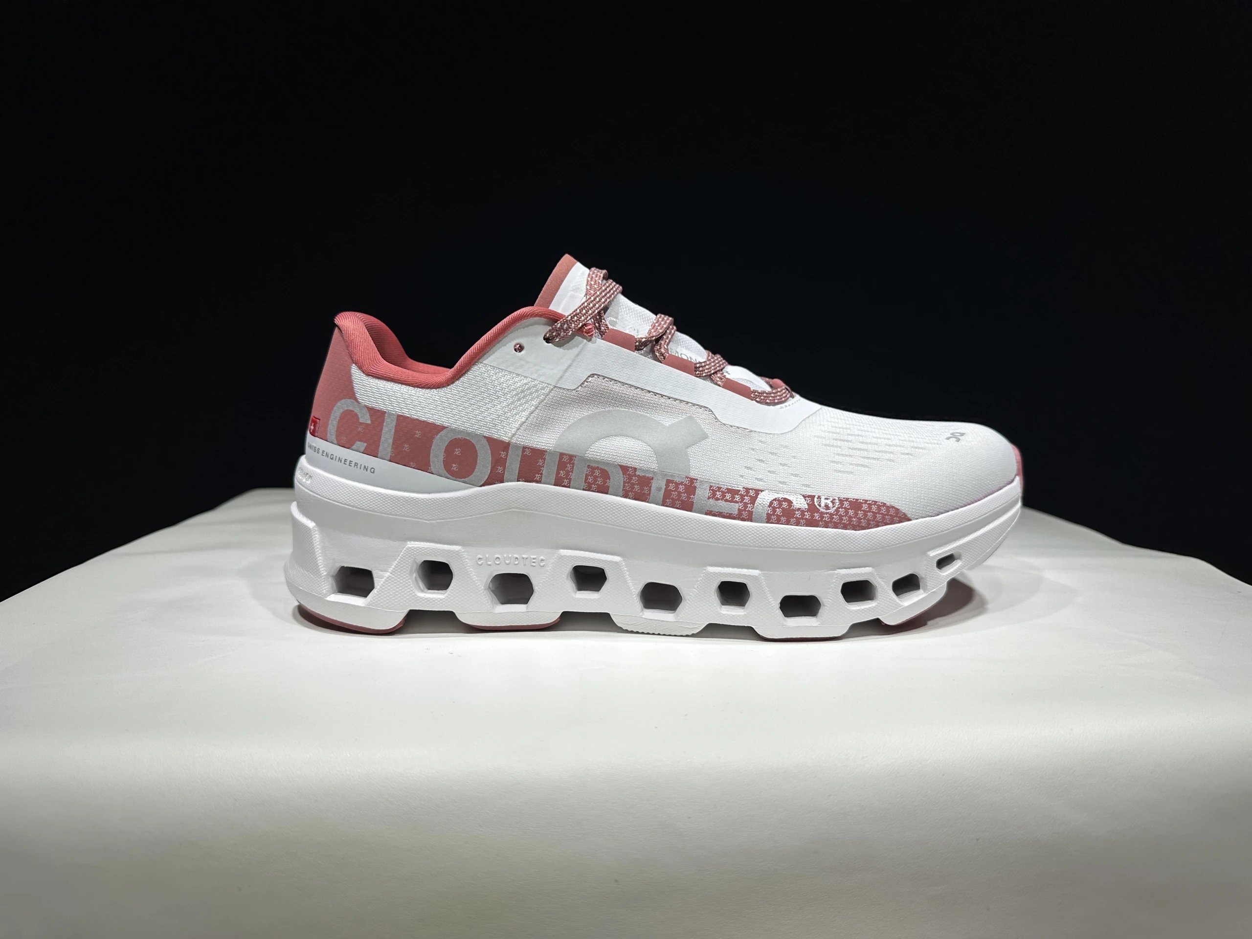 On Sneakers Cloudmonster — 20