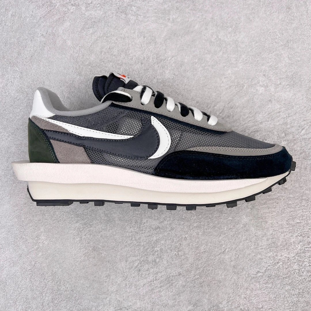 Nike Sneakers Sacai Collaboration Layered Double-Swoosh — Sacai 1.0 Black and white BV 0073-001