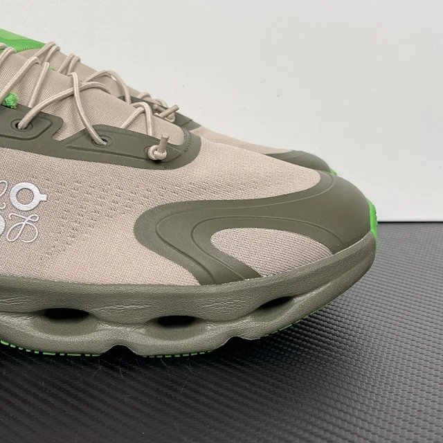 Loewe Sneakers Cloudtilt 2.0 product detail image 3