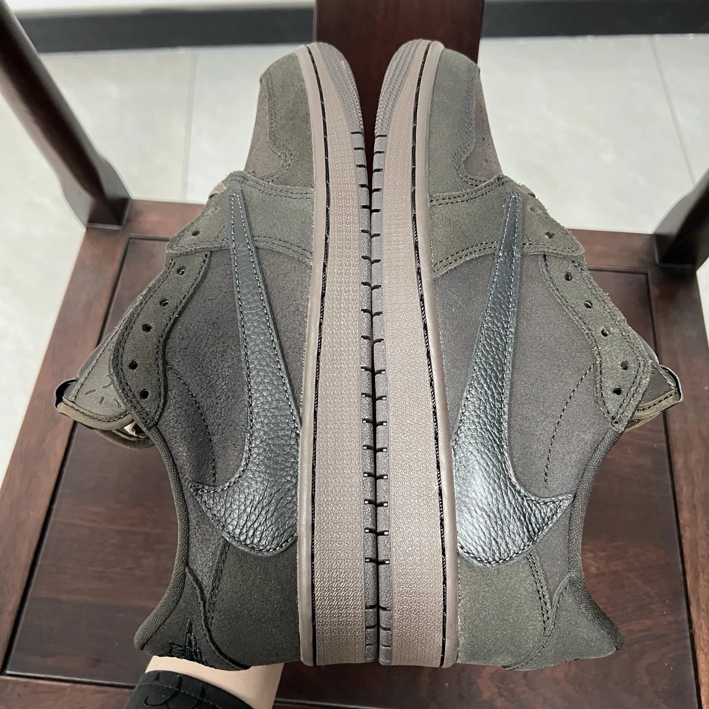 AJ1 Barbell Low Top Black Brown DM7866-202