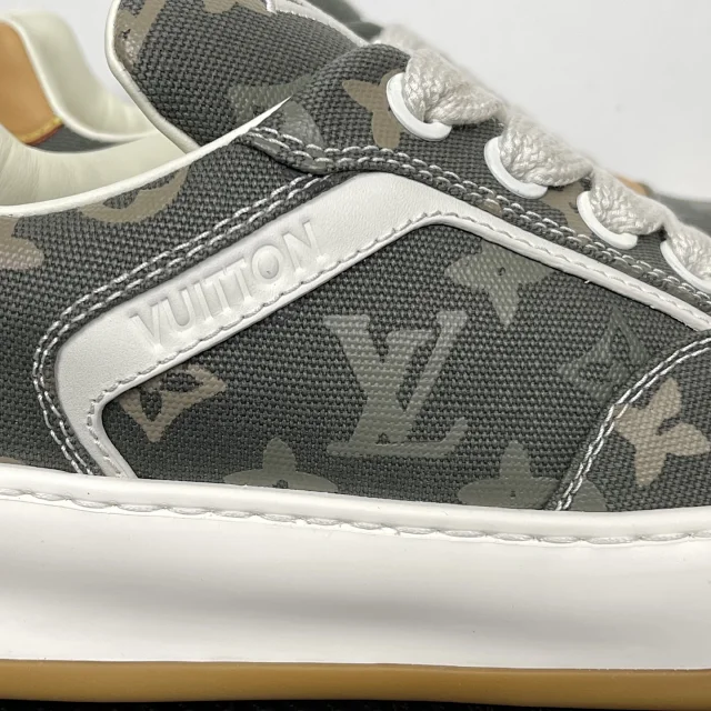 Louis Vuitton Sneakers LV Trainer product detail image 23
