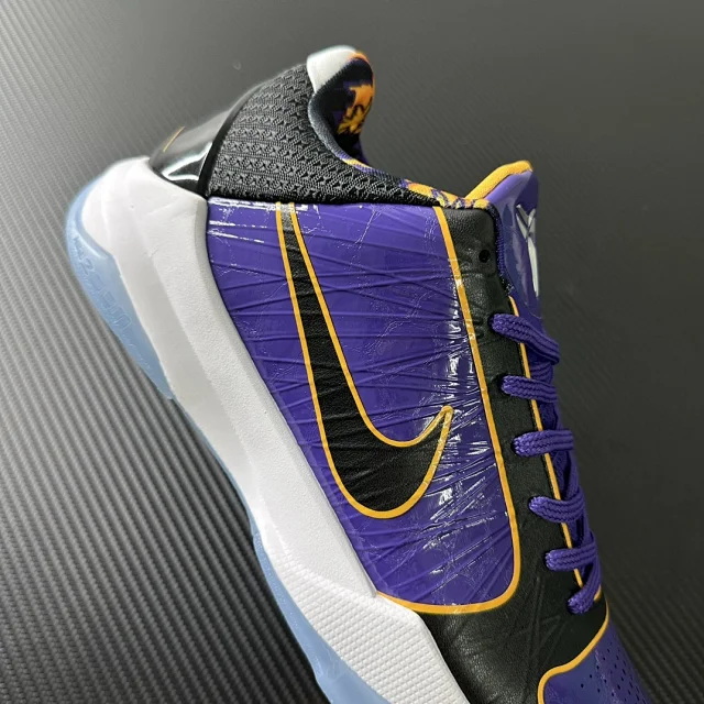 Nike Kobe basketball sneakers product detail image 94