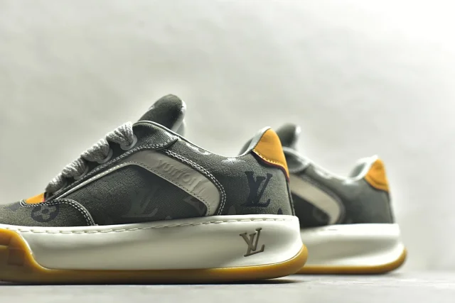 Louis Vuitton Sneakers LV Skate Sneaker product detail image 80