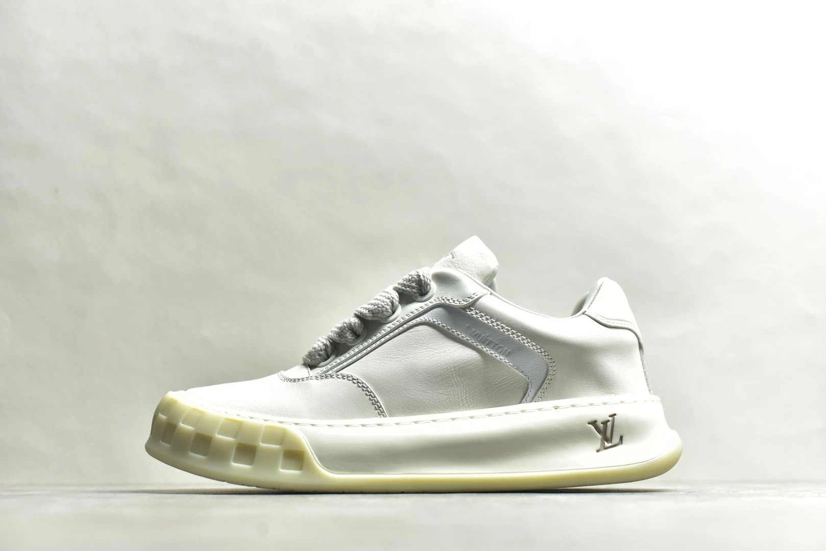 Louis Vuitton Sneakers LV Skate Sneaker — Biscuit Shoes White Leather 1 AJWE 0