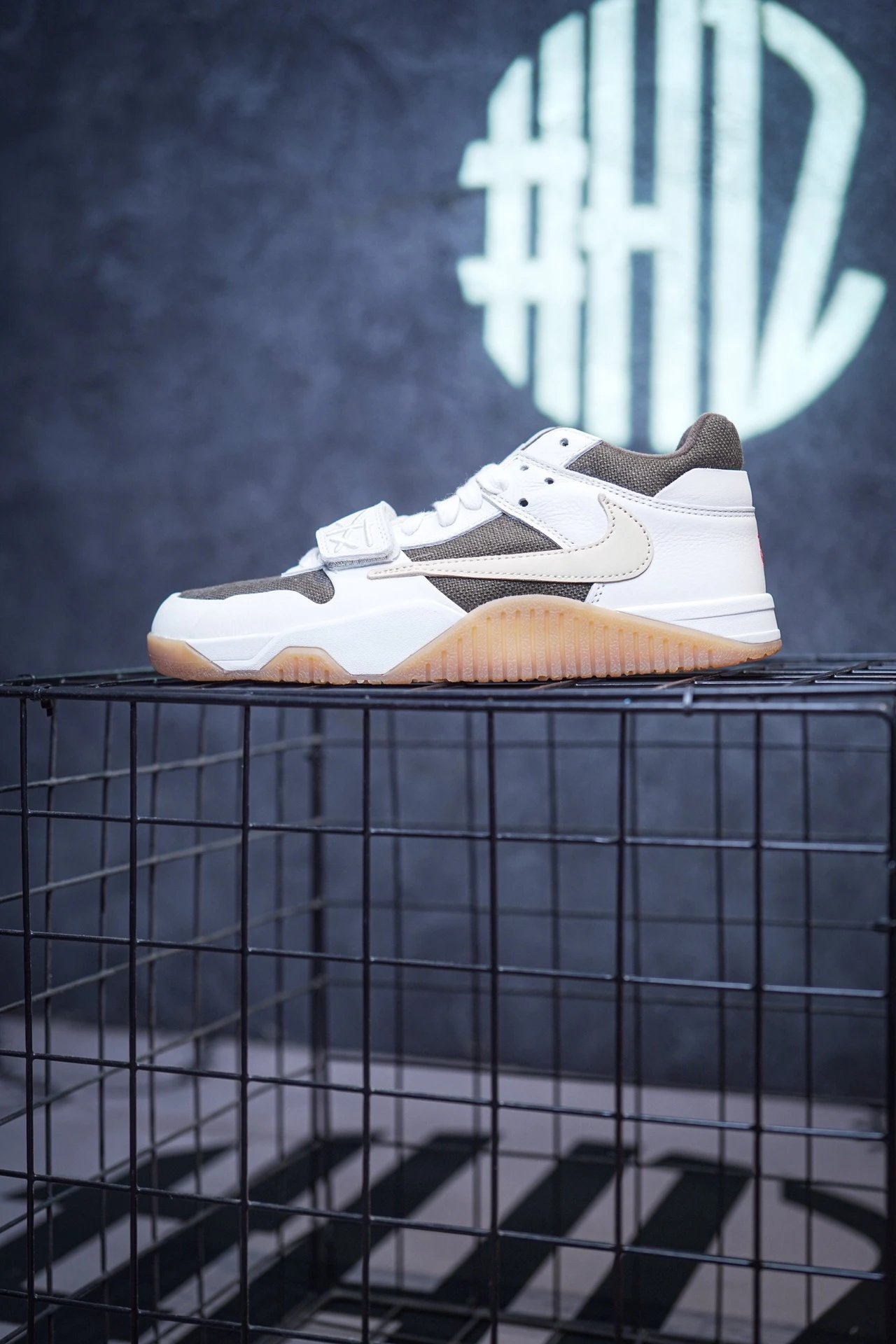 Jordan Jumpman Jack TR SP Travis Scott Sail FZ8117-100