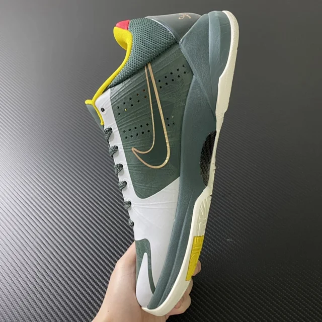 Nike Kobe basketball sneakers product detail image 77