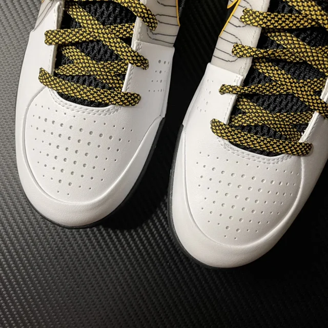 Nike Kobe basketball sneakers product detail image 27