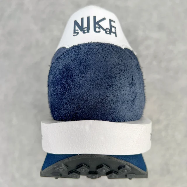 Nike Sneakers Sacai Collaboration Layered Double-Swoosh product detail image 25