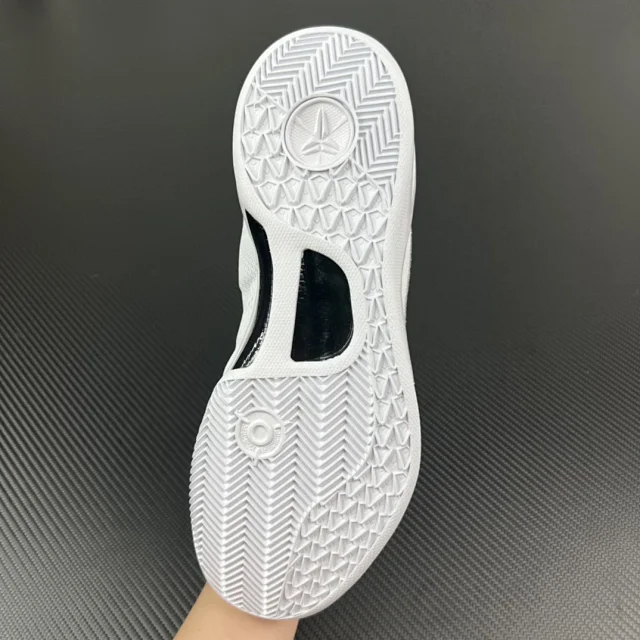 Nike Kobe basketball sneakers product detail image 69