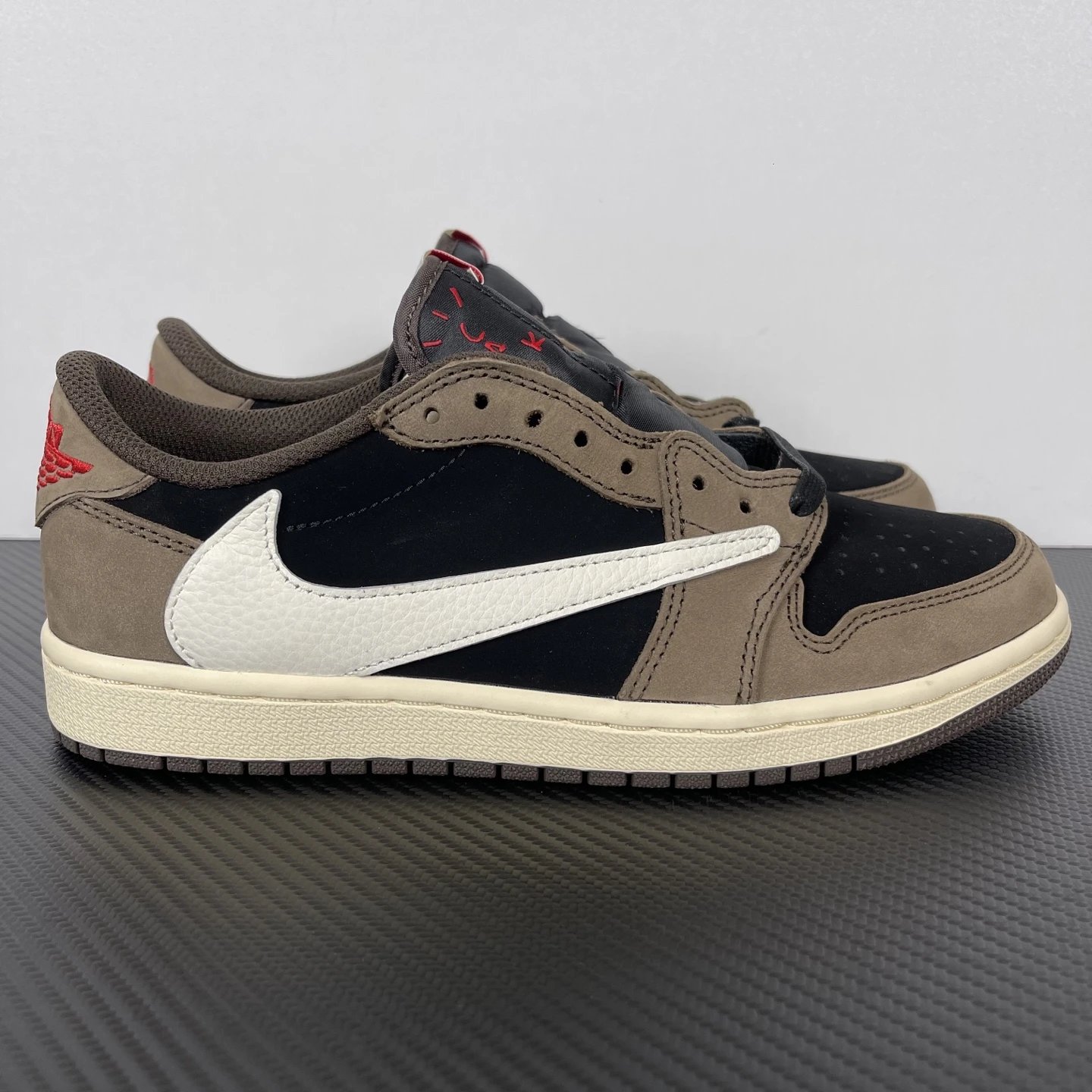 AJ1 Barbell Low Top Dark Brown CQ4277-001