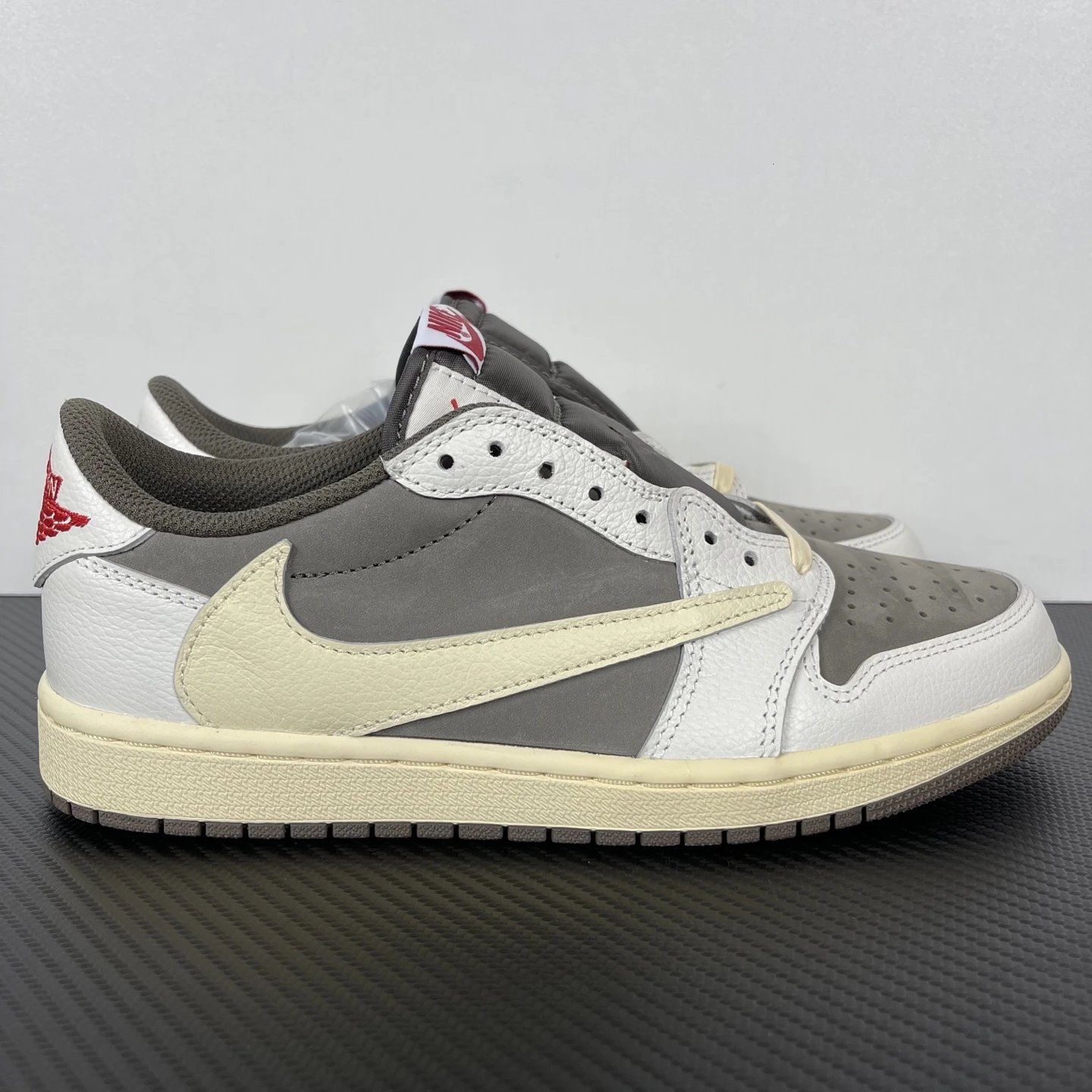 AJ1 Barbell Low Top White Brown DM7866-162