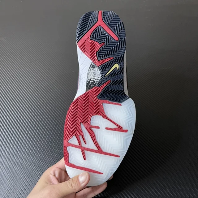 Nike Kobe basketball sneakers product detail image 16