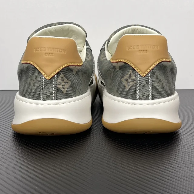Louis Vuitton Sneakers LV Trainer product detail image 24
