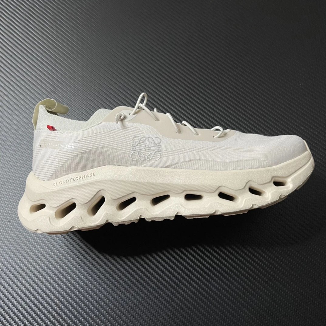 Ang Pao Luo Yi Wei Co branded 2.0 Milk White