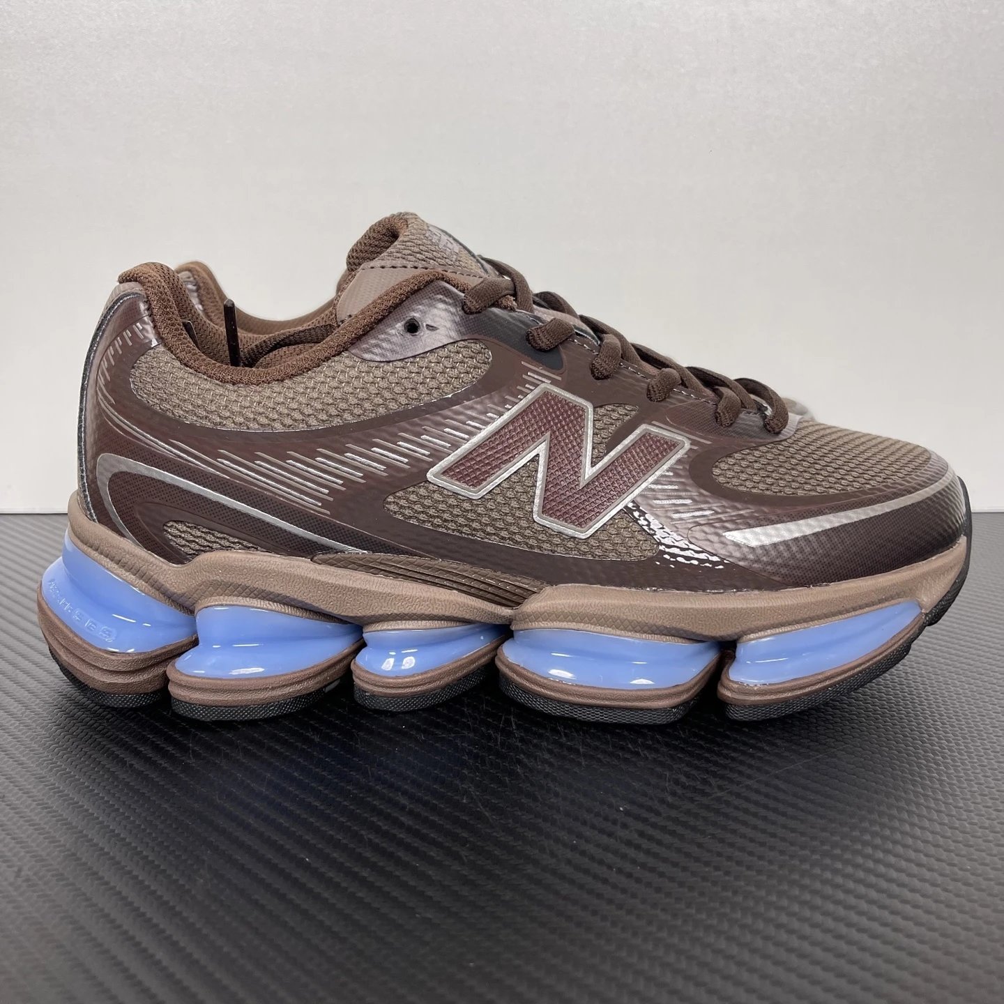 New Balance Sneakers NB2000 — NB2000 brown-red-blue U200076U