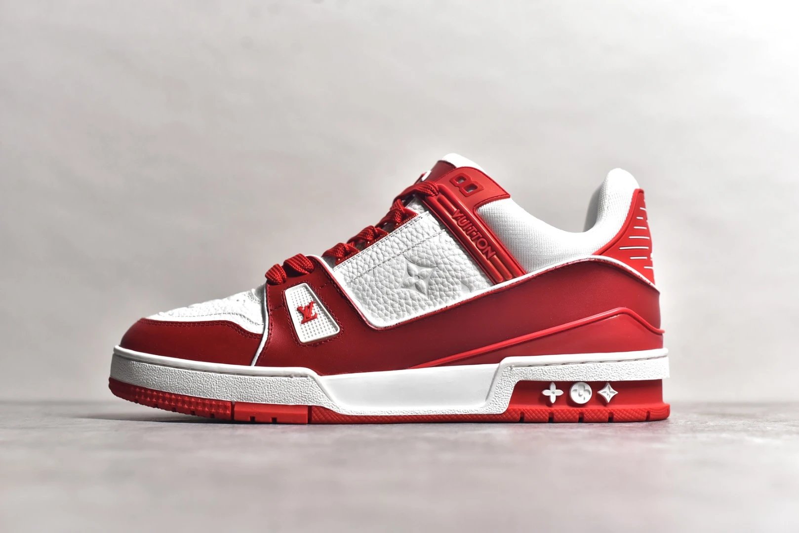 LV Red 1A8PJW