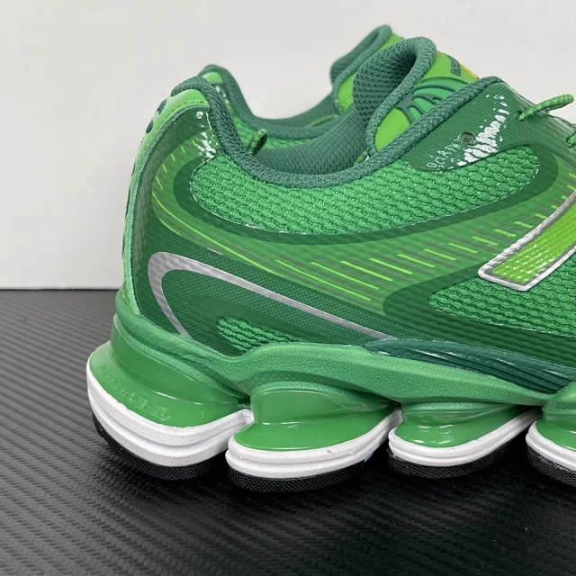New Balance Sneakers NB2000 product detail image 40