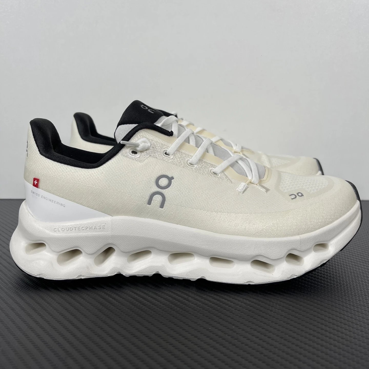 ON Run Cloudtilt beige 3WE10052531/3ME10102531