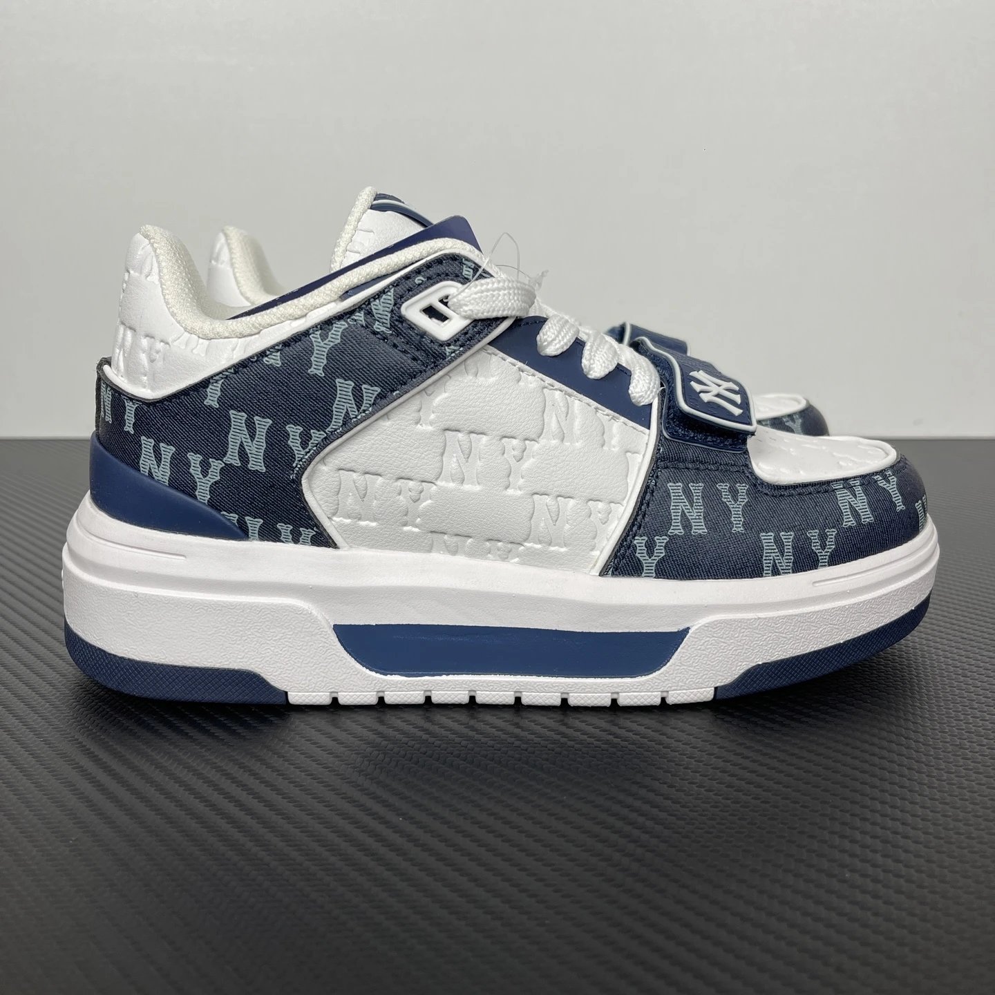 MLB Sneakers NY logo low-top — MLB Mid-Country Blue and White Intaglio 3ASXCMM4N-50NYS (GP004)