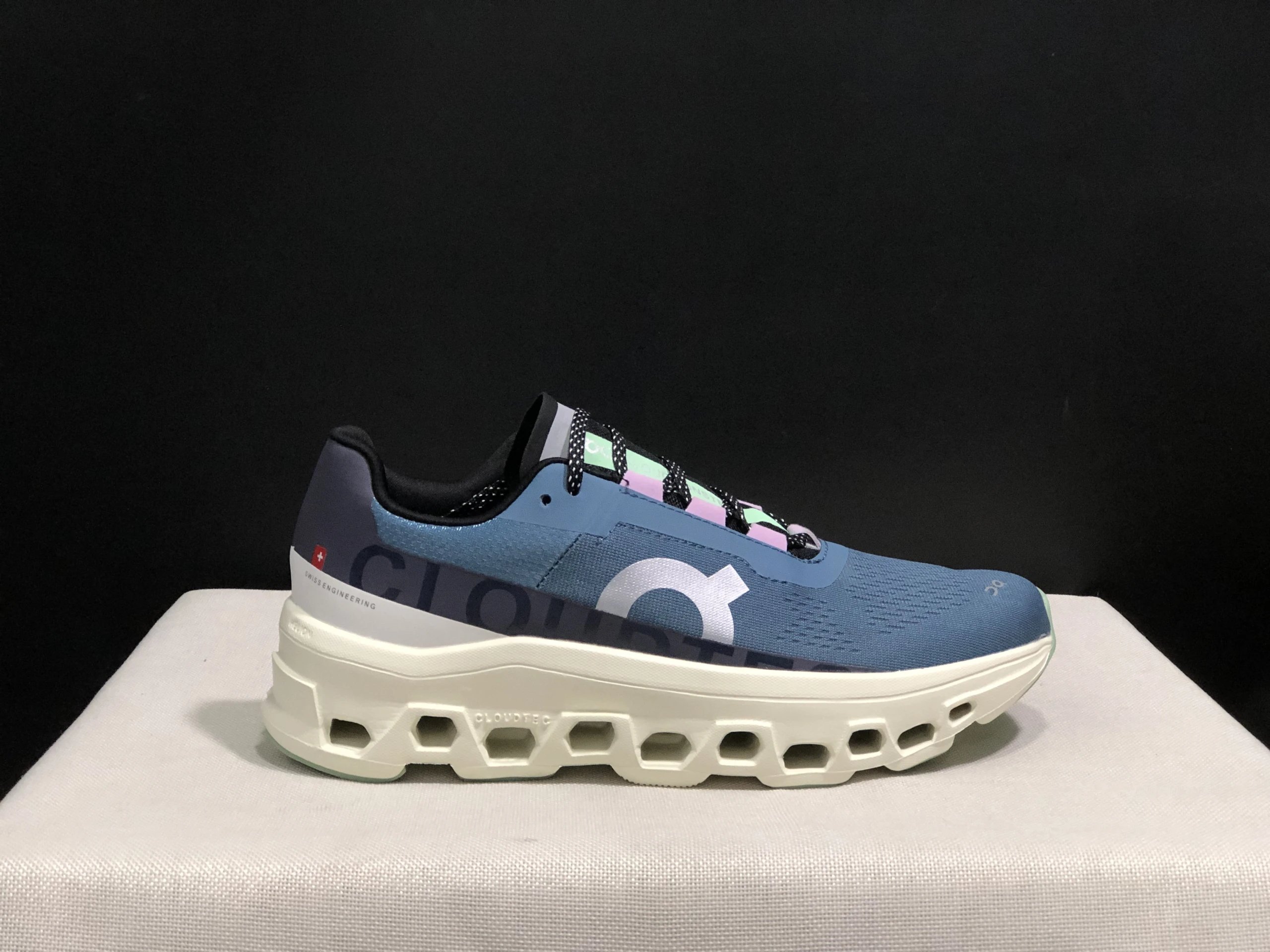 On Sneakers Cloudmonster — ON Monster Steam Gray-Blue 40.99706