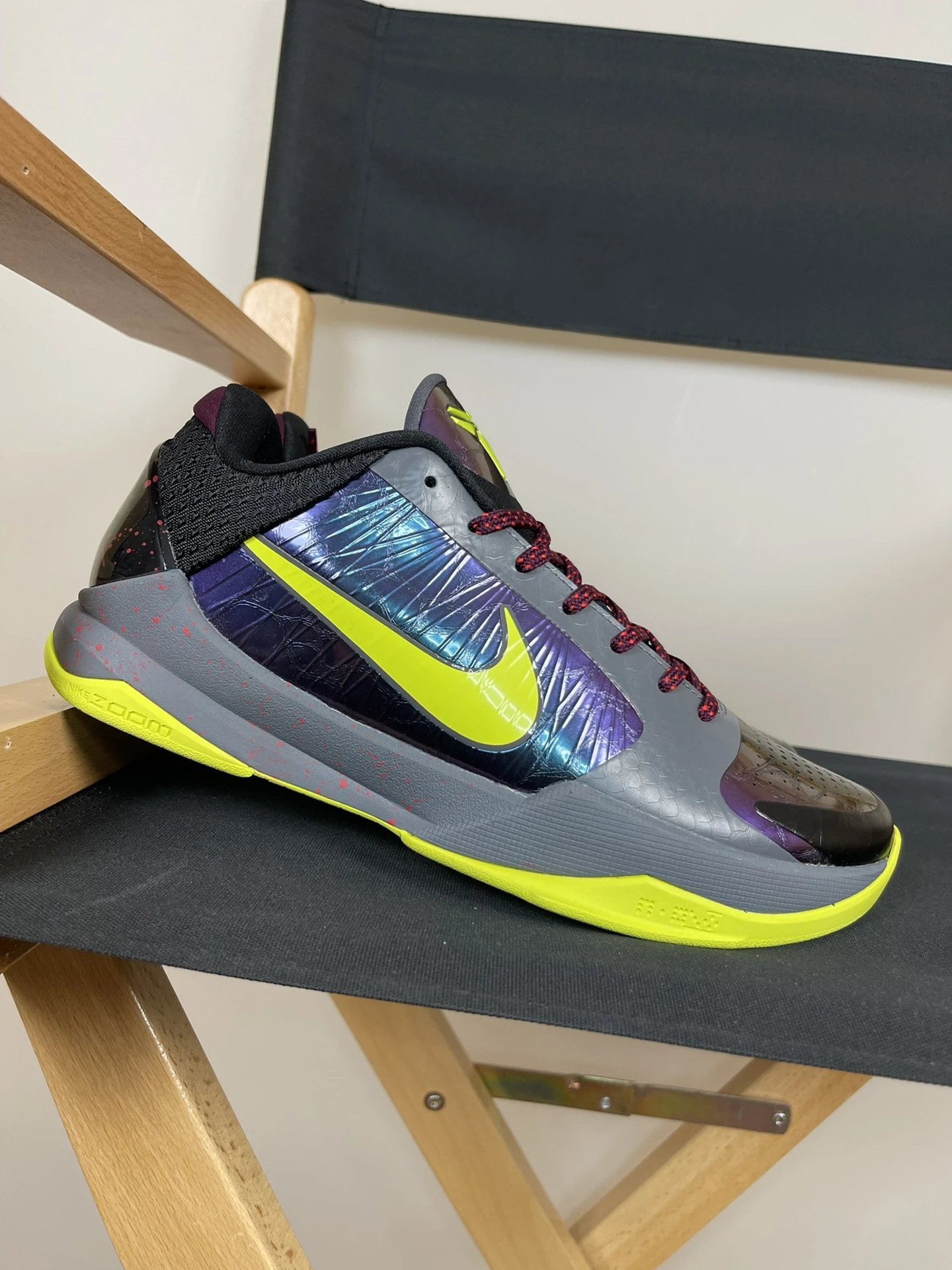 Nike Kobe basketball shoes — Kobe 5 Dark Clown CD4991-001