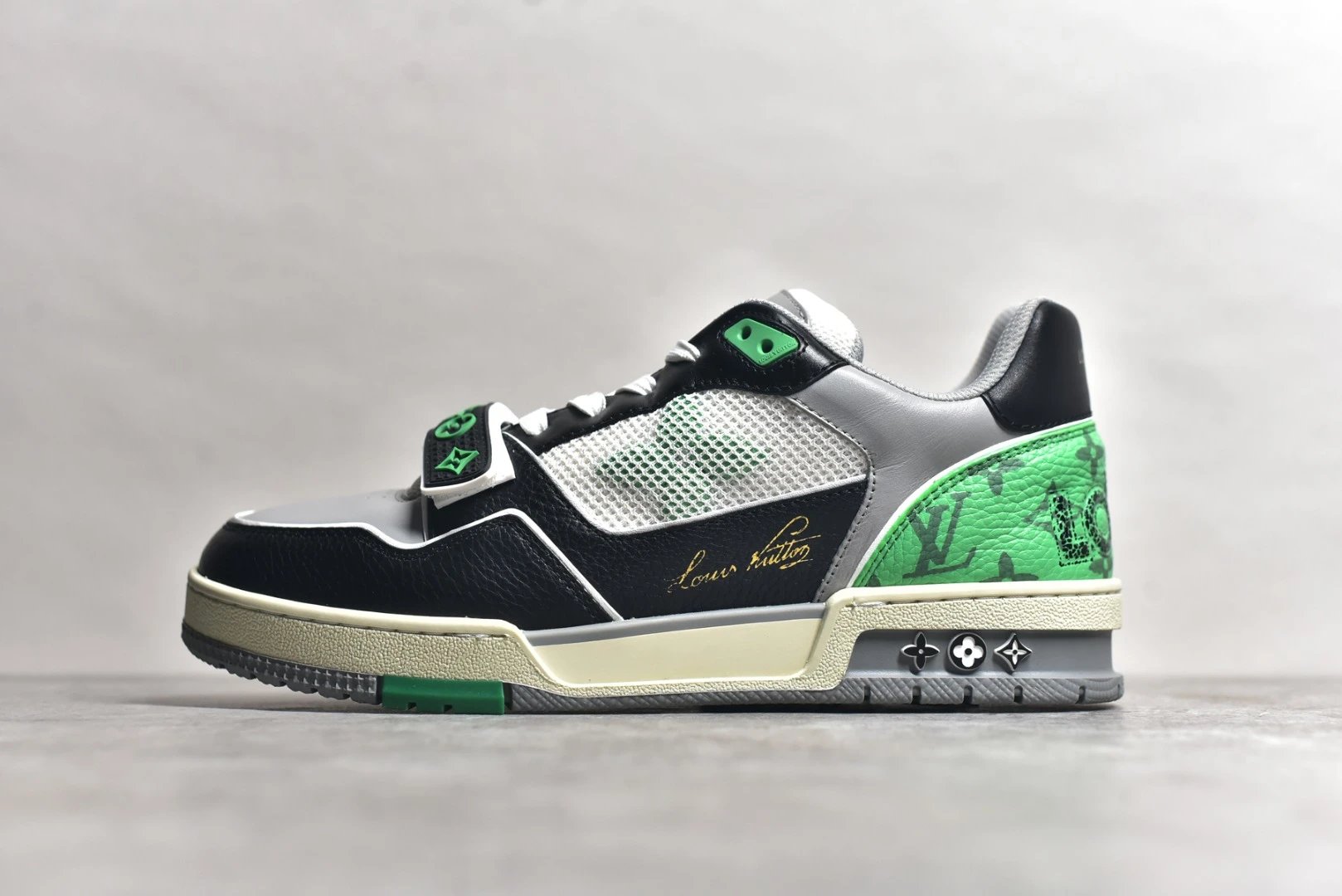 LV Black Green White Velcro 1AC50F