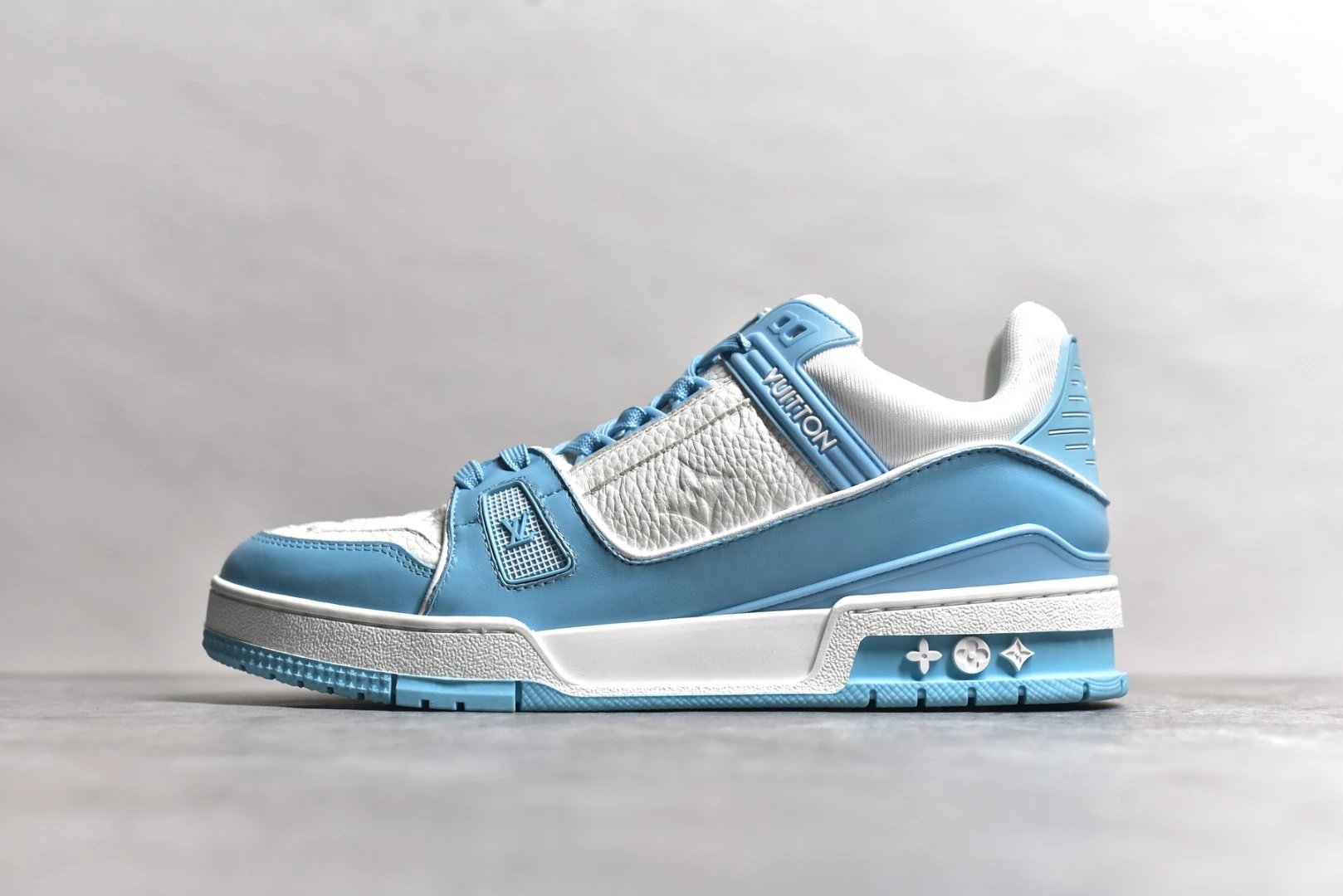 LV Sky Blue 1AA6X0