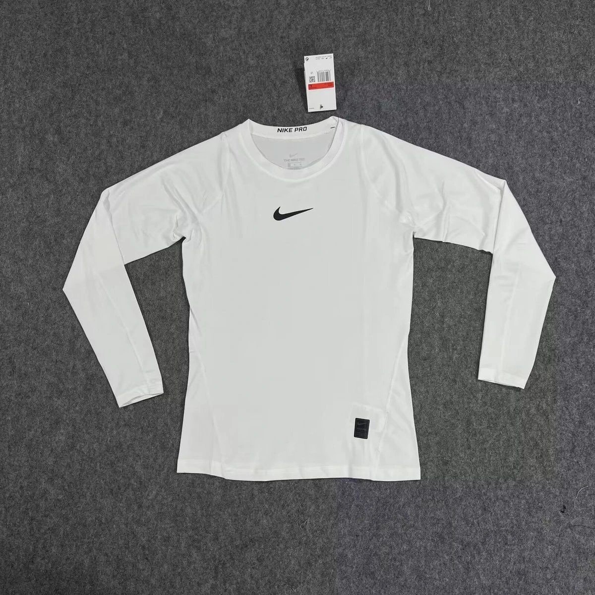 Straight hook long sleeved white