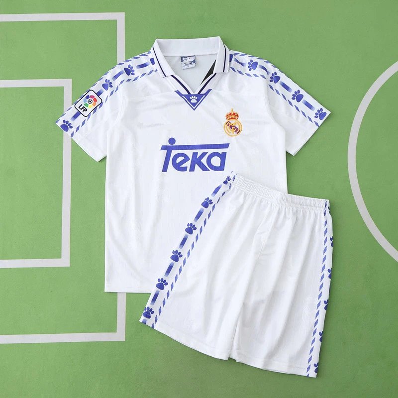 9697 Real Madrid Home Kids Kit (Please note customization info in your order; messages will not be counted)