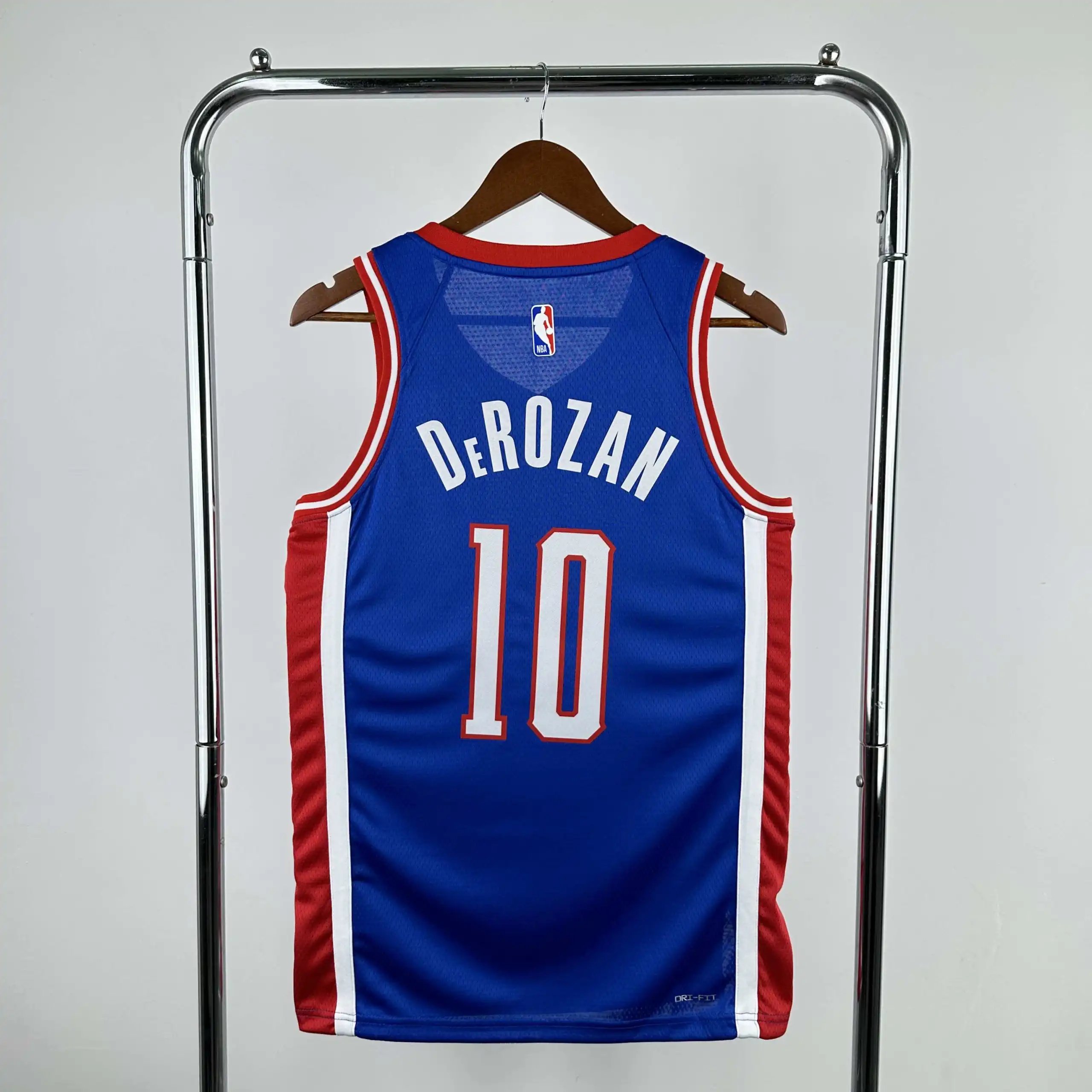 NBA Sacramento Kings 10#DEROZAN（定制信息请在下单时备注，发消息不算）