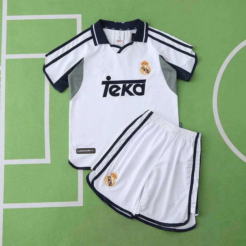 0001 Real Madrid Home Kids Kit (Please note customization info in order remarks; messages are not accepted)