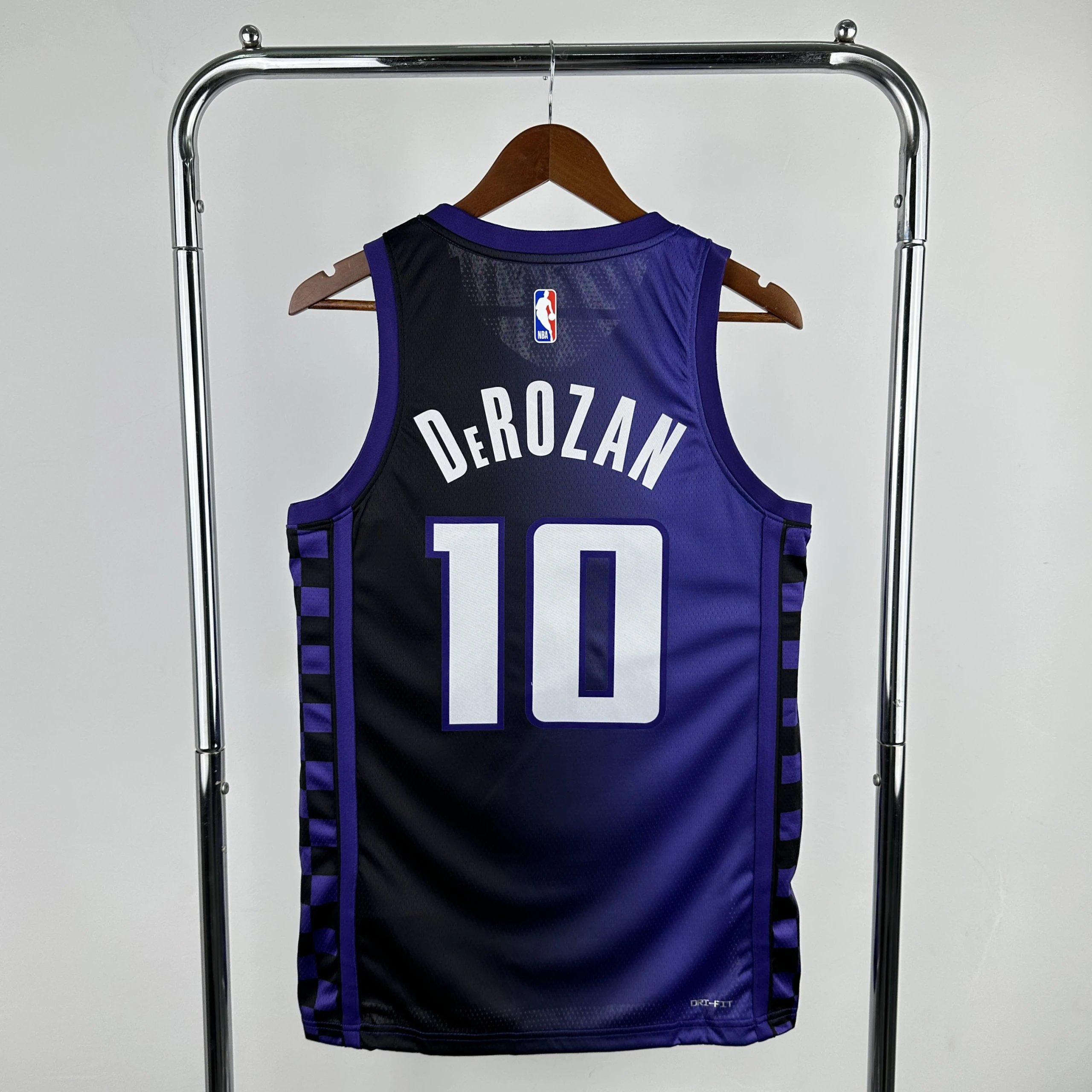 NBA Sacramento Kings 10#DEROZAN（定制信息请在下单时备注，发消息不算）