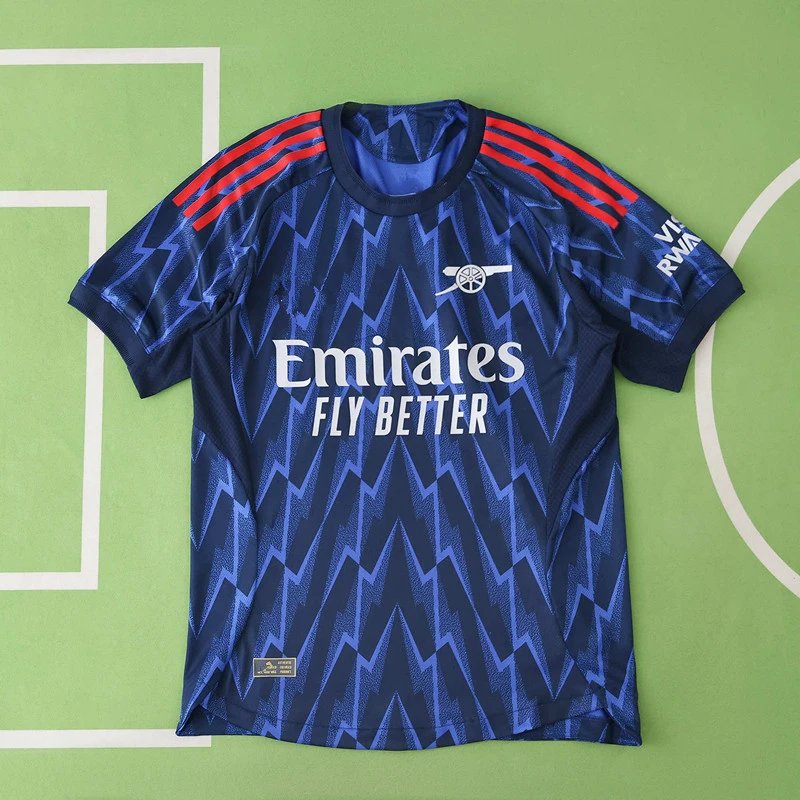 2526 Arsenal Away Player Version (Please note customization info in your order remarks, messages are not accepted)