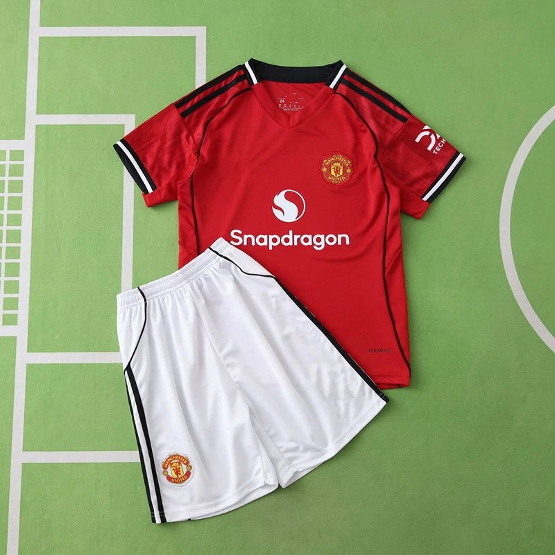 2526 Manchester United Home Kids Kit (Please note customization info in order remarks; messages will not count)