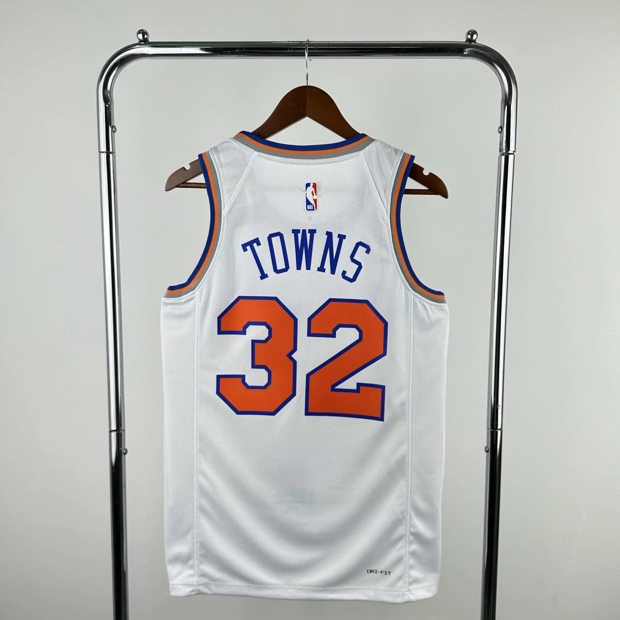 NBA New York Knicks 32# TOMNS (For customization info, please leave a note when placing your order; messages won't count)