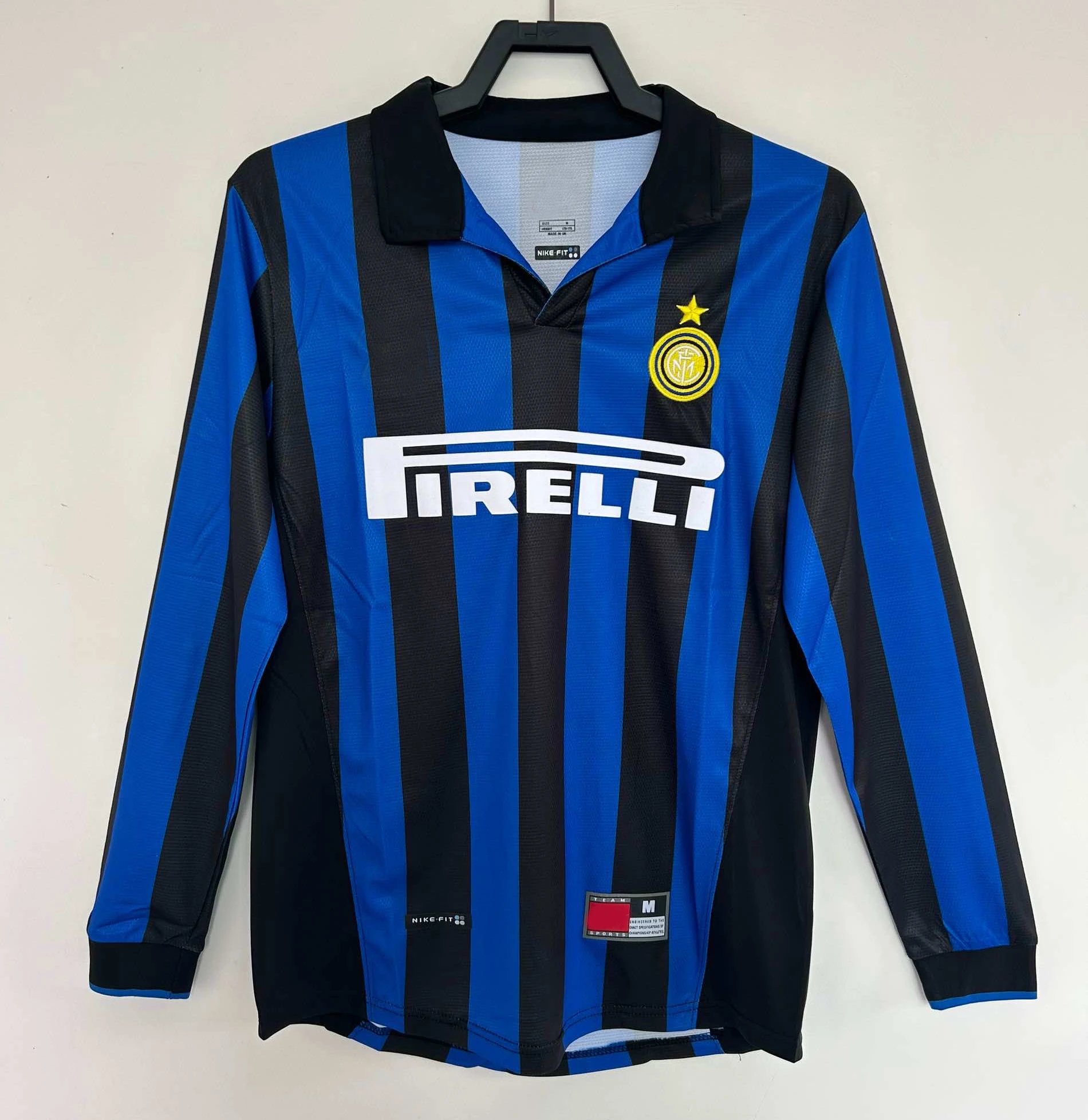 9899 Inter Milan home long sleeved Thai version (please note customization information when placing an order, do not read messages)
