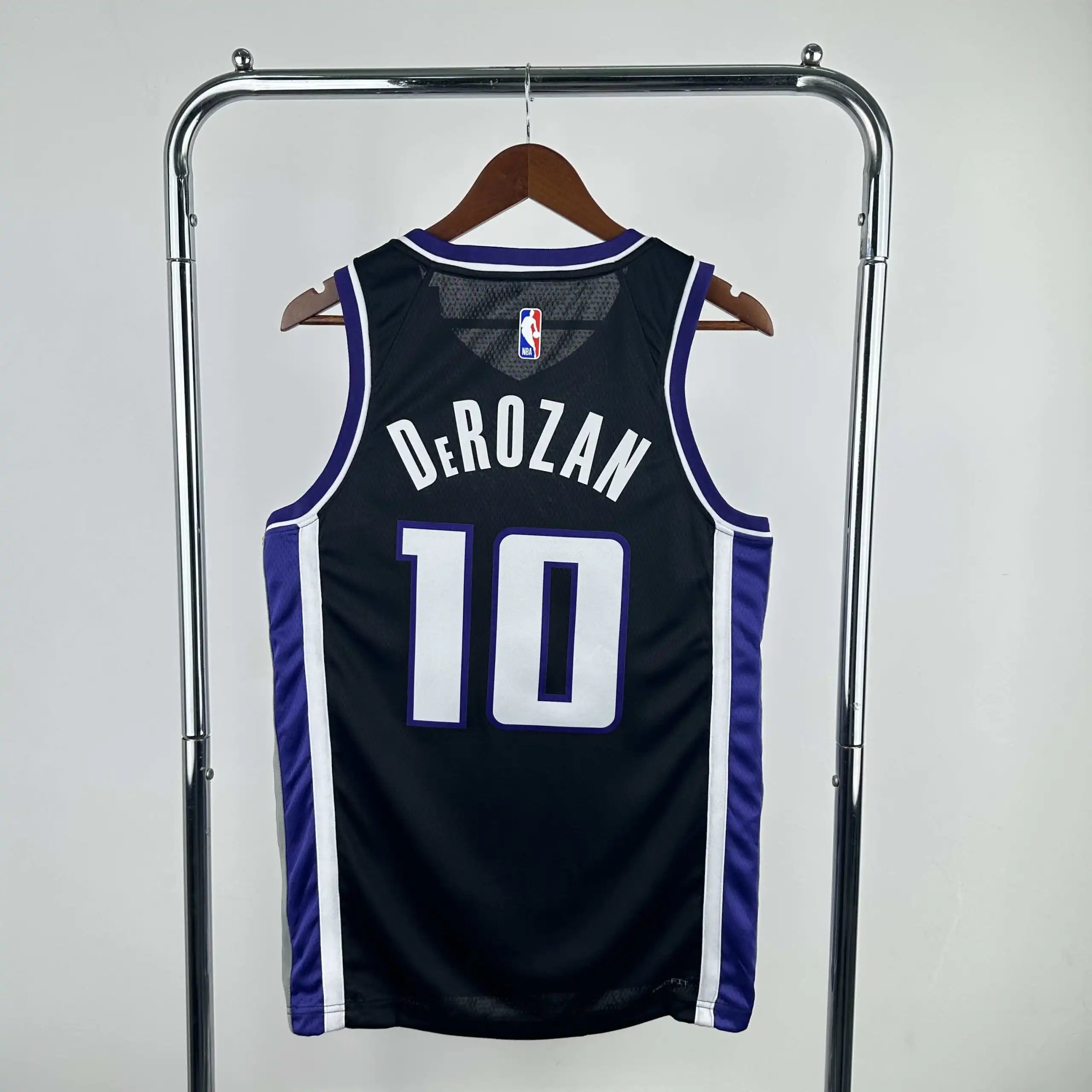 NBA Sacramento Kings 10# DEROZAN (Customize: leave a note with your order, do not send private messages)