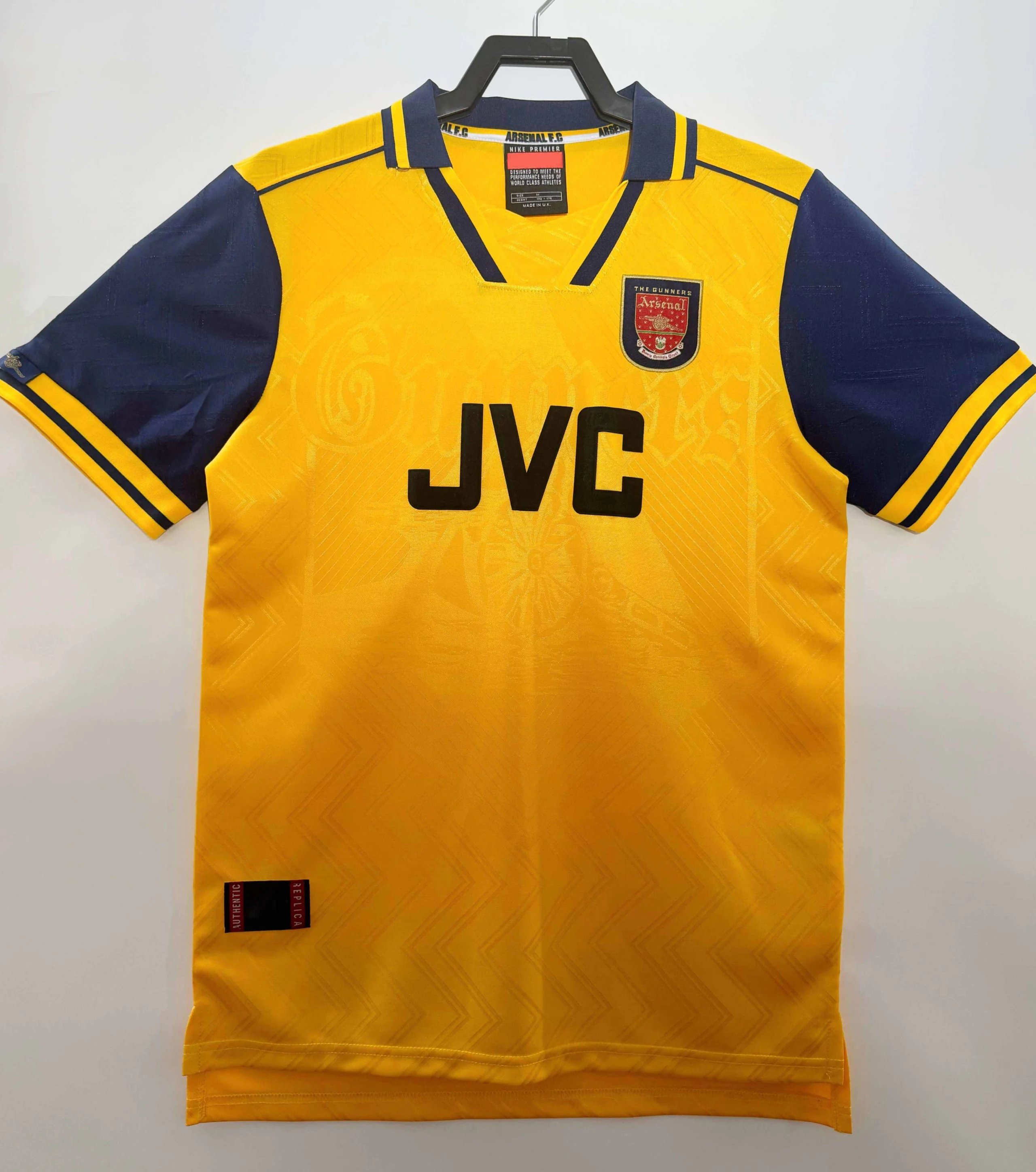 9697 Arsenal Away Thailand Version (Please note customization info when placing order, messages won't be checked)