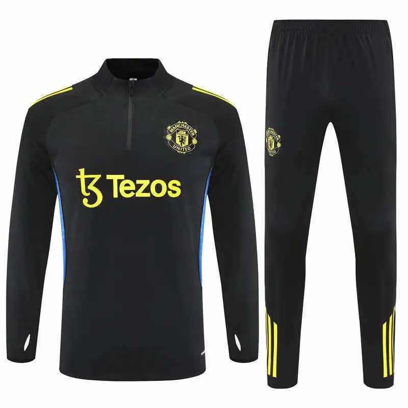 25/26 Manchester United Black Yellow Shoulder Training Suit Half-Zip Set (Please Note Customization Info in Order Remarks; Messages Are Not Counted)