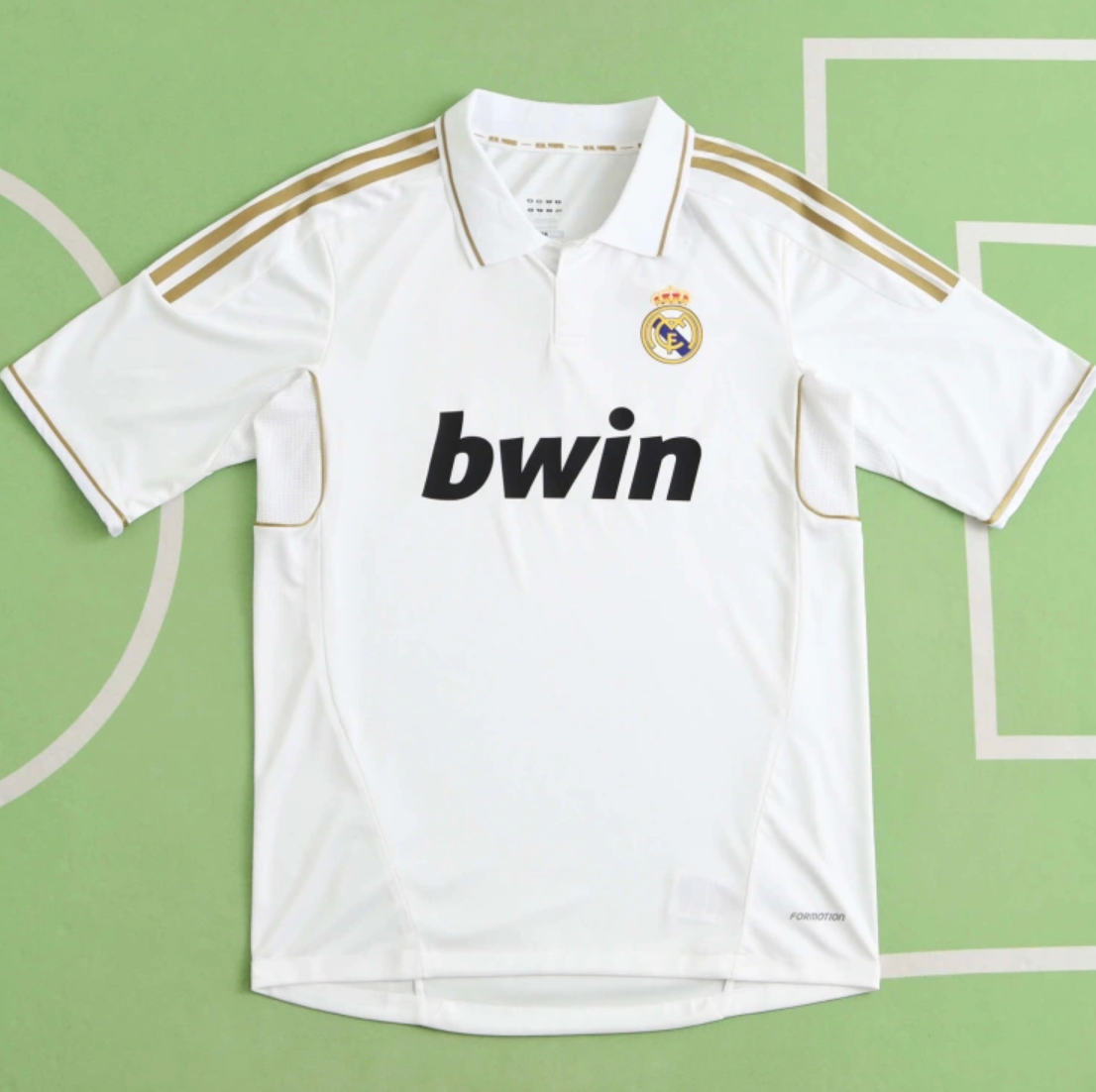 1112 Real Madrid Home Player Version (Please note customization info in order remarks; messages will not be accepted)