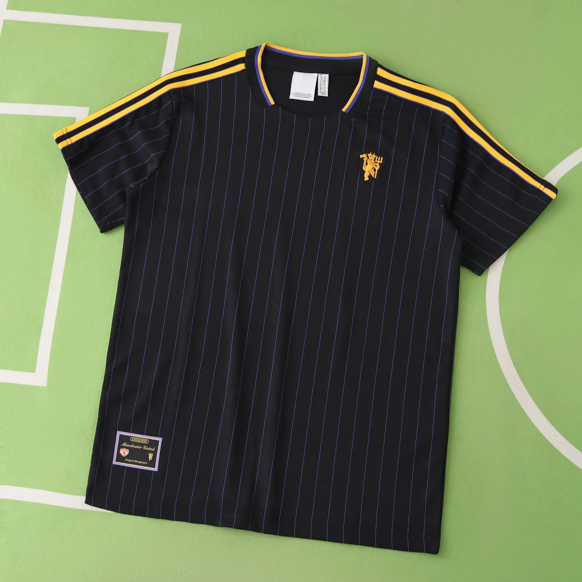 2526 Manchester United Retro Black Special Edition Thai Version (Please note customization information in the order remarks, sending a message does not count)