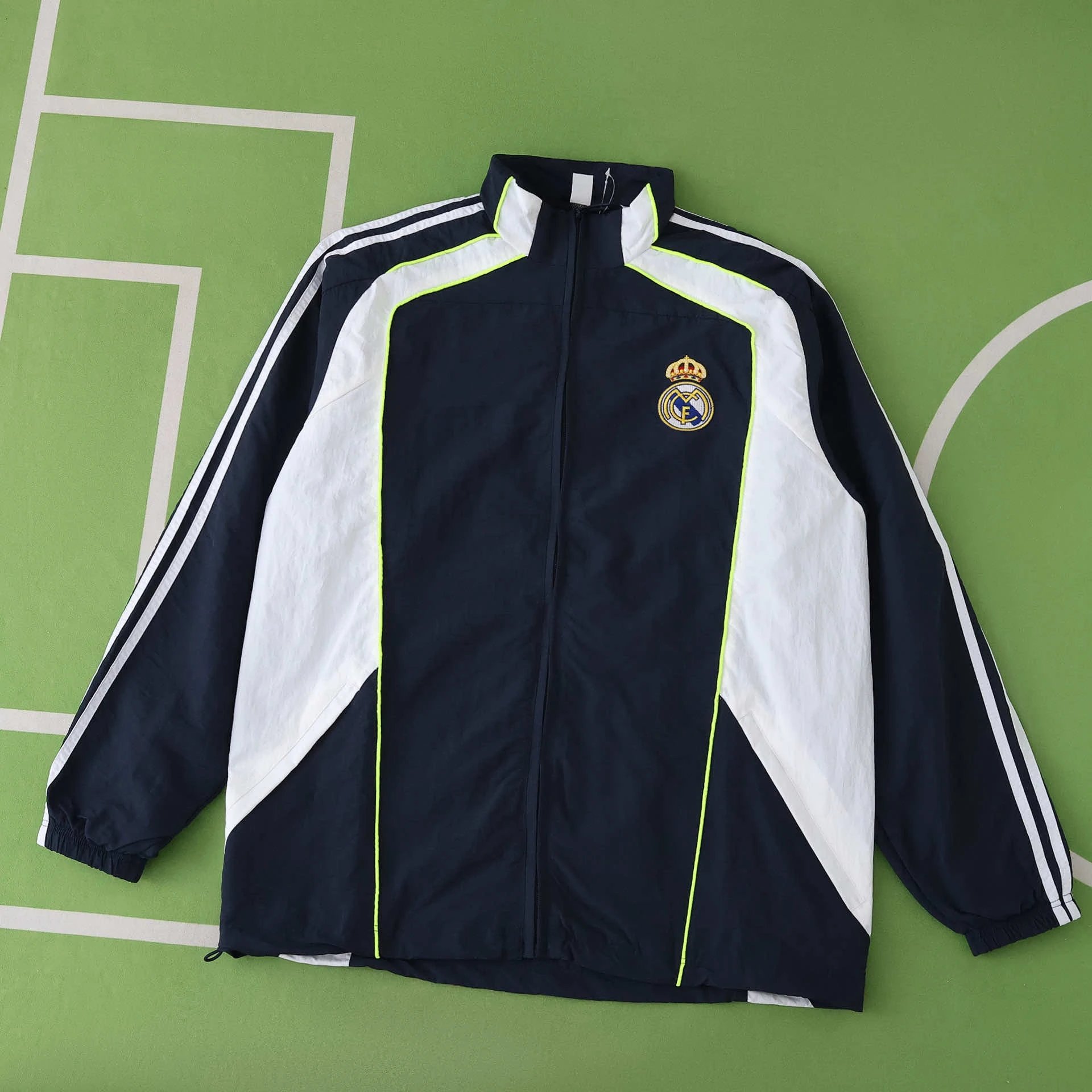 2526 Real Madrid Dark Blue Trench Coat (Please include customization information in the order notes, direct messages will not be considered.)